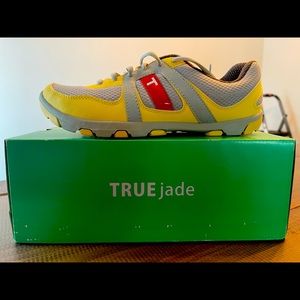 True Jade women’s golfing shoes